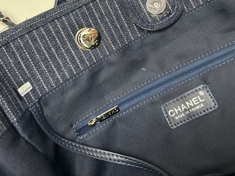 Ch**el shopping bags